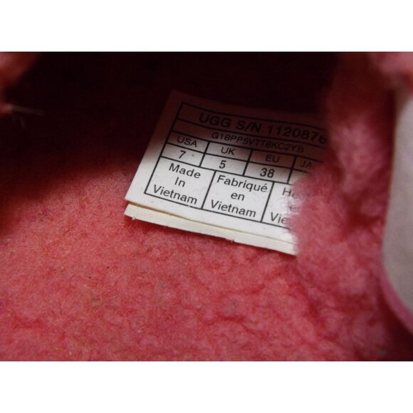 Size 7 UGG Oh Fluffita Fluff Yeah Slippers Pink & Rainbow Sherbert 2 Pairs 1 Prc - Picture 4 of 15